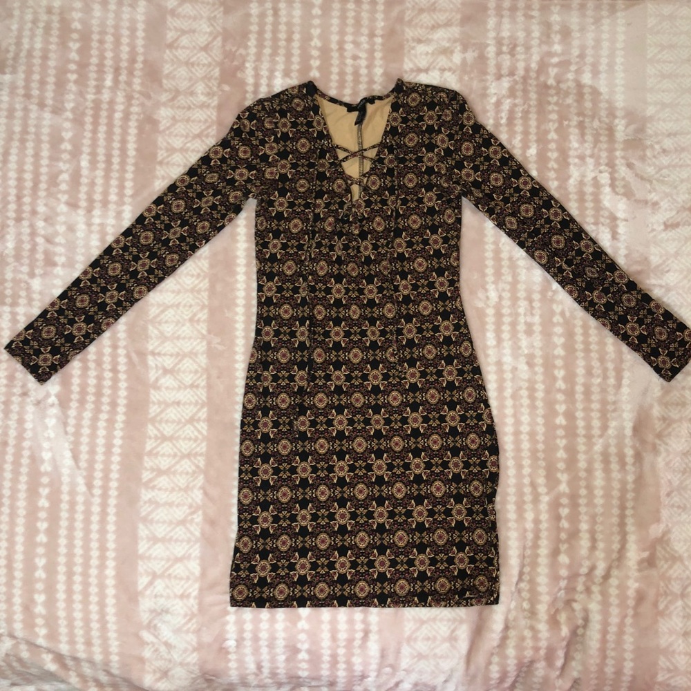 FOREVER 21 — NEVER WORN- PATTERN BODYCON DRESS!